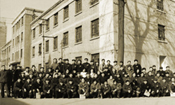 <p>1981年6月，由西安市市政工程公司改为西安市第一市政工程公司</p>